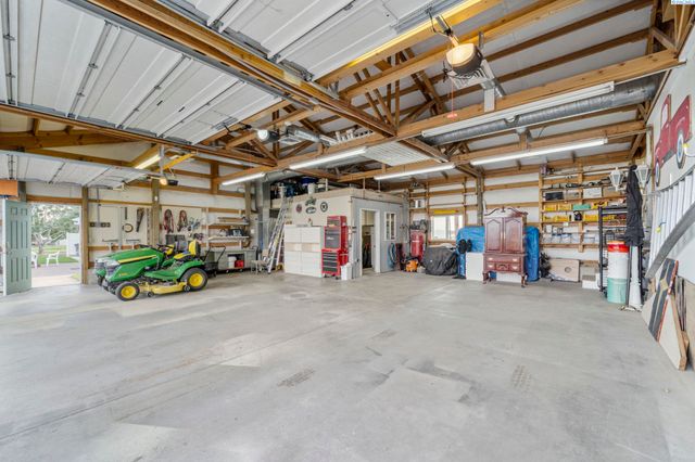 413 N Albro Road, Prosser, WA 99350