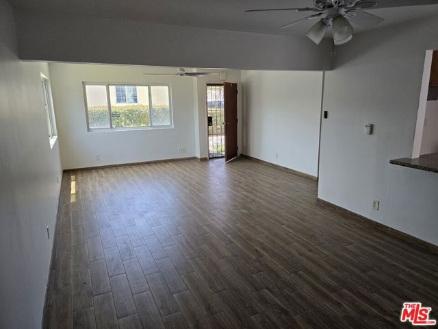 533 W 77th Street, Los Angeles, CA 90044