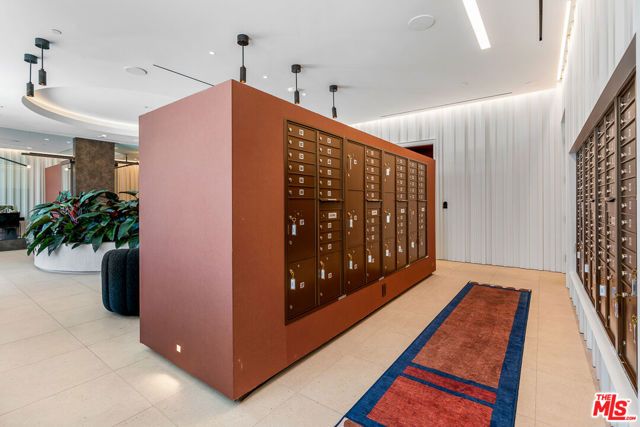 10700 Tabor Street 205, Los Angeles, CA 90034