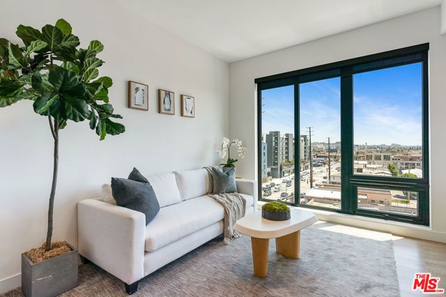 10700 Tabor Street 205, Los Angeles, CA 90034