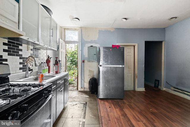 1236 N 42ND ST, Philadelphia, PA 19104