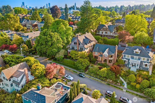 2218 E Prospect Street, Seattle, WA 98112