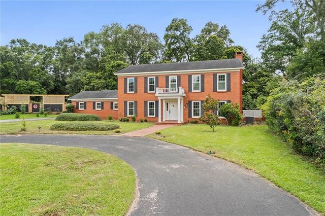 1440 Regency Oaks Drive W, Mobile, AL 36609