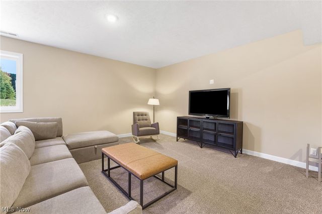3495 Wicker Street NE, Uniontown, OH 44721