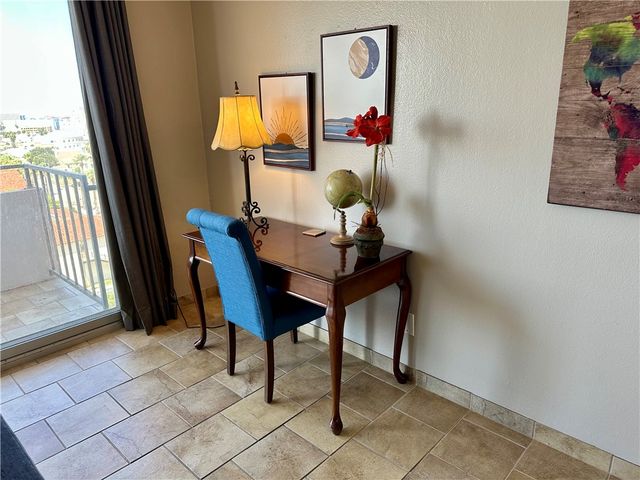 715 S Upper Broadway St 905, Corpus Christi, TX 78401
