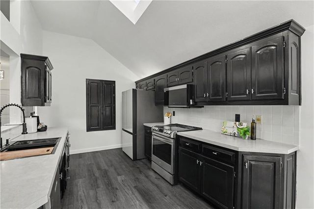 5031 W 120th Place, Overland Park, KS 66209