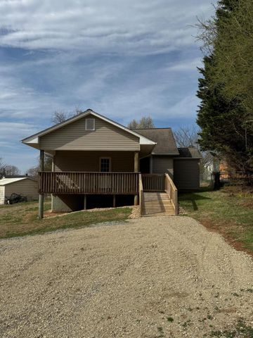 595 Orchard AVE, Rocky Mount, VA 24151