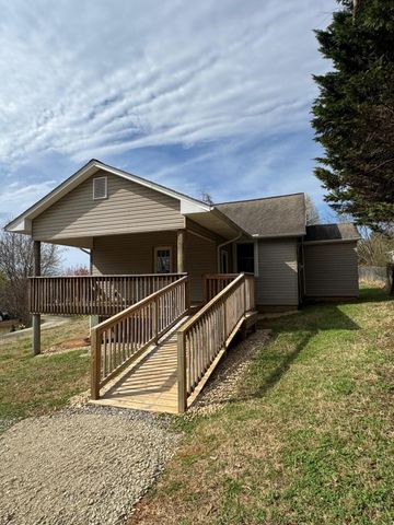 595 Orchard AVE, Rocky Mount, VA 24151