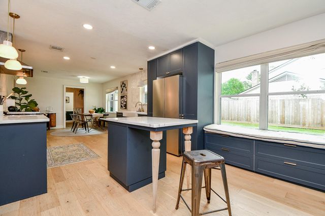 2735 Triway Lane, Houston, TX 77043