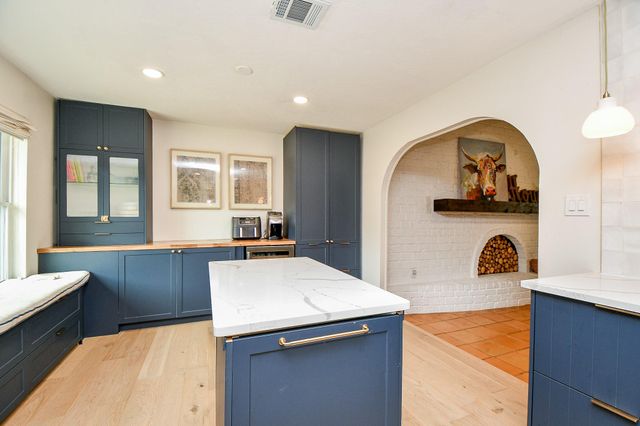 2735 Triway Lane, Houston, TX 77043