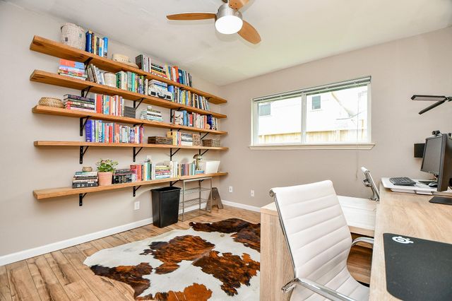 2735 Triway Lane, Houston, TX 77043