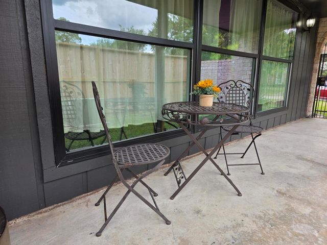 2735 Triway Lane, Houston, TX 77043