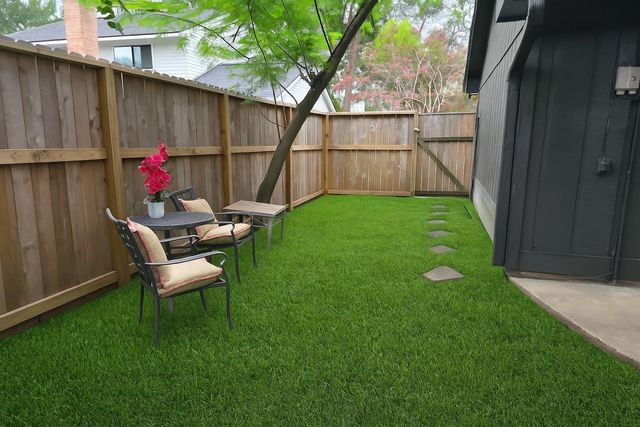 2735 Triway Lane, Houston, TX 77043