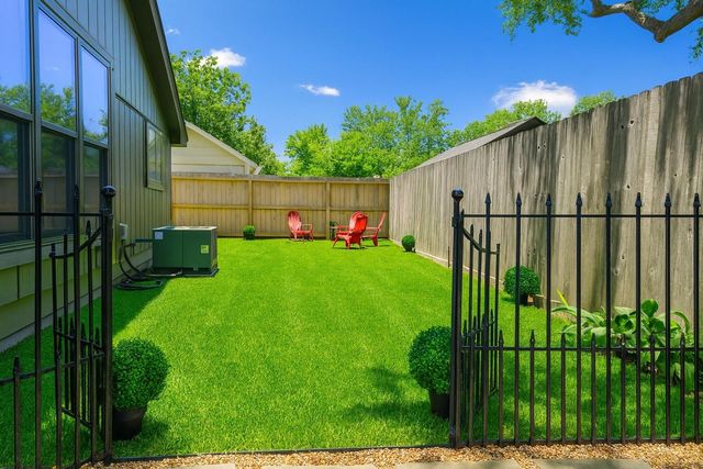 2735 Triway Lane, Houston, TX 77043