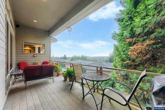 930 Sahalee Ct SE, Salem, OR 97306