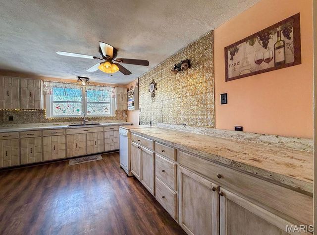 11787 Gamel Cemetery Road, Festus, MO 63028