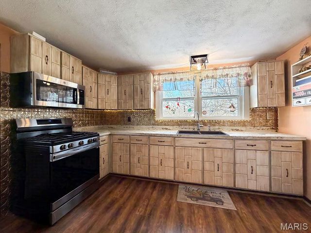 11787 Gamel Cemetery Road, Festus, MO 63028