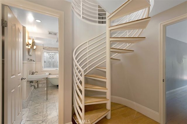 135 Sunset Terrace, Laguna Beach, CA 92651