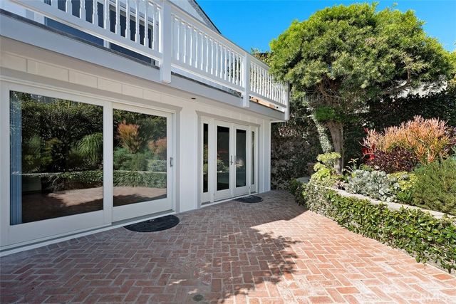 135 Sunset Terrace, Laguna Beach, CA 92651