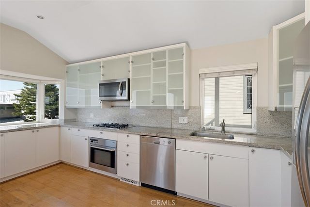 135 Sunset Terrace, Laguna Beach, CA 92651