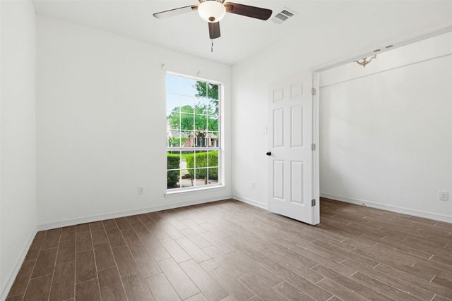 5718 Willowbrook Drive, Rowlett, TX 75088