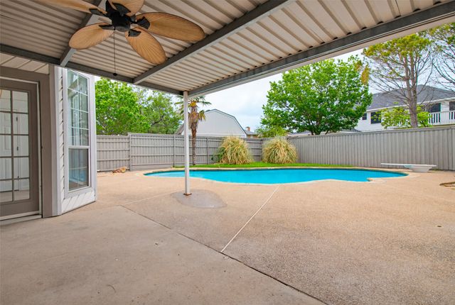 5718 Willowbrook Drive, Rowlett, TX 75088