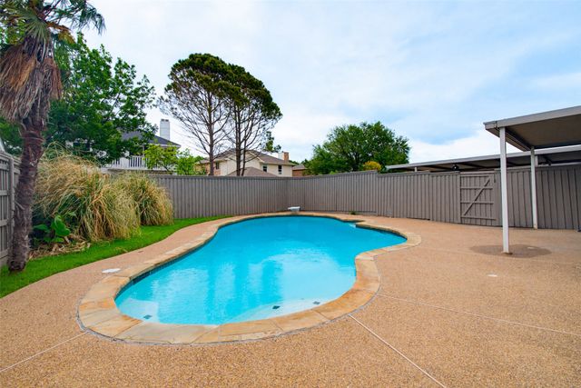 5718 Willowbrook Drive, Rowlett, TX 75088