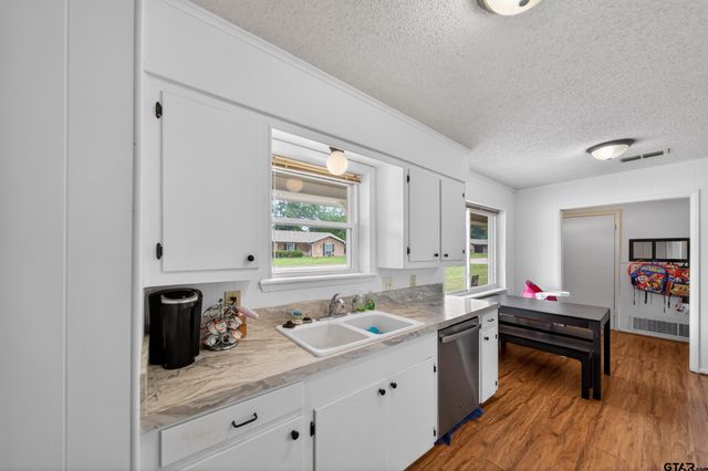 250 MOLLY LN, Mineola, TX 75773