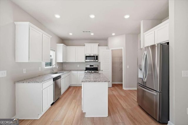 517 Edgemore Road, Canton, GA 30114