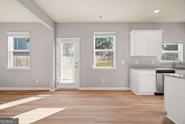 517 Edgemore Road, Canton, GA 30114