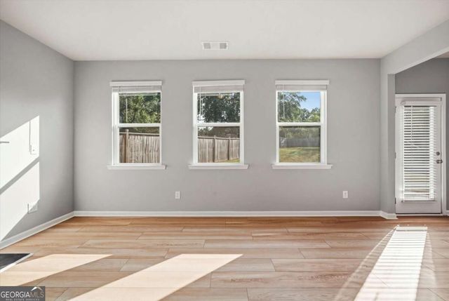517 Edgemore Road, Canton, GA 30114