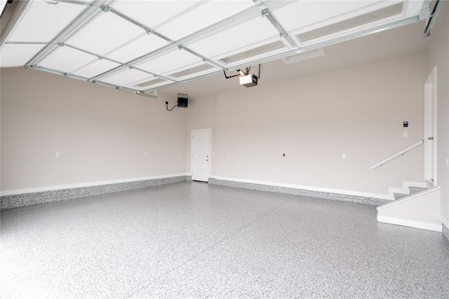 2509 N 8th Avenue E, Newton, IA 50208
