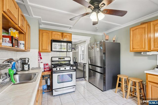 185 Trenton Avenue, Paterson, NJ 07503
