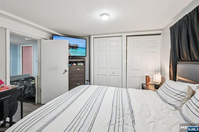 185 Trenton Avenue, Paterson, NJ 07503
