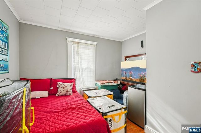 185 Trenton Avenue, Paterson, NJ 07503