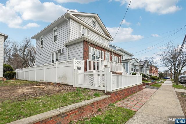 185 Trenton Avenue, Paterson, NJ 07503