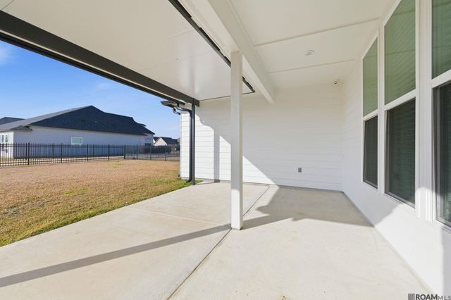 39223 Canopy Ct, Gonzales, LA 70737