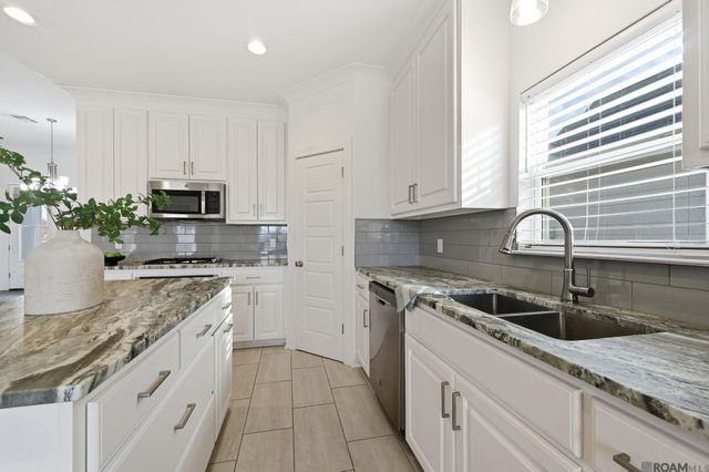 39223 Canopy Ct, Gonzales, LA 70737