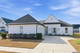 39223 Canopy Ct, Gonzales, LA 70737