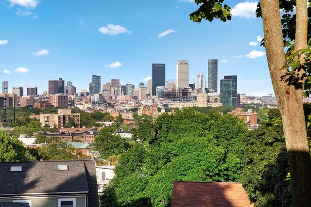 15 Short Street 4, Brookline, MA 02446