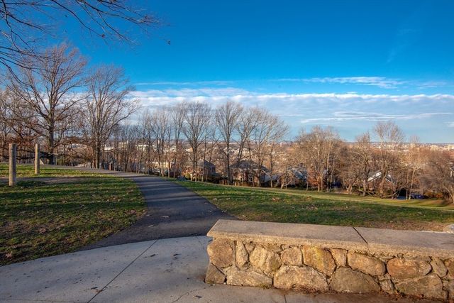 15 Short Street 4, Brookline, MA 02446