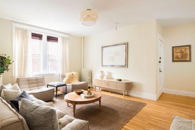 15 Short Street 4, Brookline, MA 02446