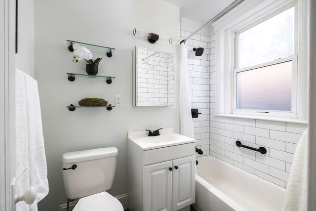 15 Short Street 4, Brookline, MA 02446