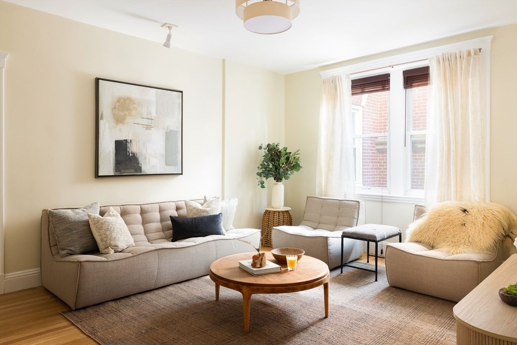 15 Short Street 4, Brookline, MA 02446