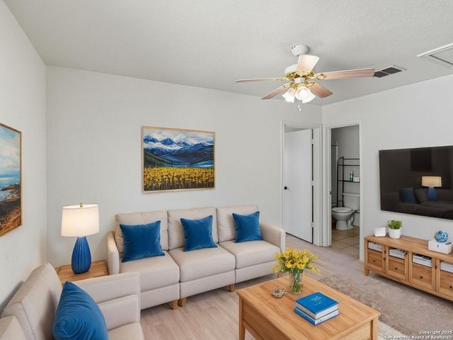 3223 Crested Creek, New Braunfels, TX 78130