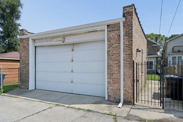 7324 S Calumet Avenue, Chicago, IL 60619
