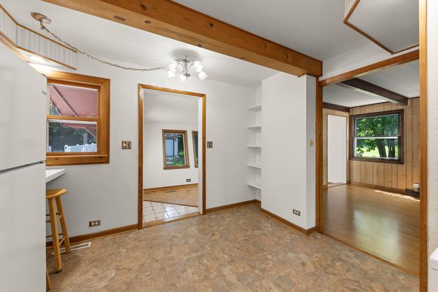 316 W 5th Avenue, Naperville, IL 60563