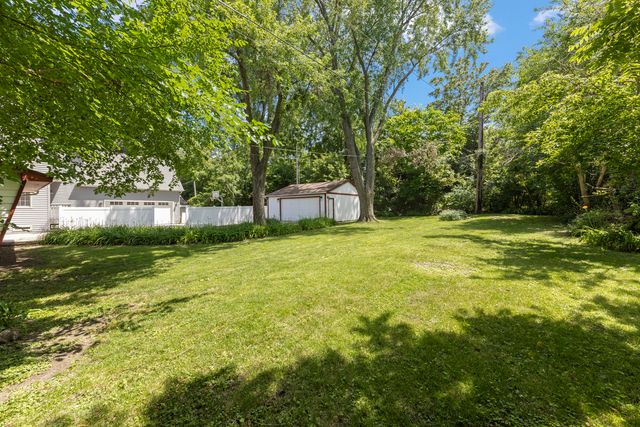 316 W 5th Avenue, Naperville, IL 60563