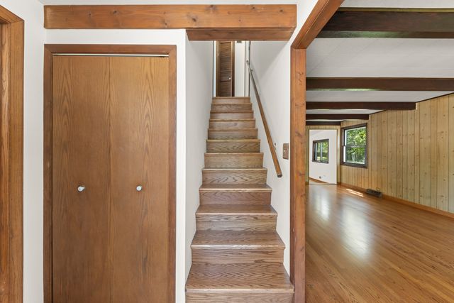 316 W 5th Avenue, Naperville, IL 60563
