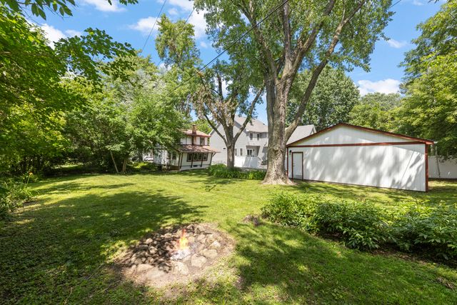 316 W 5th Avenue, Naperville, IL 60563